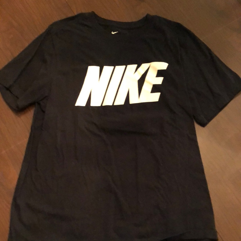 Mens Nike plain tshirt